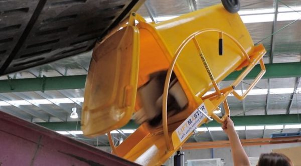 Liftmaster Niftylift bin lifter 30kg capacity SWL - Image 3